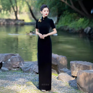 走秀款金丝绒墨绿色2024年新款优雅气质形体礼仪表演出服旗袍