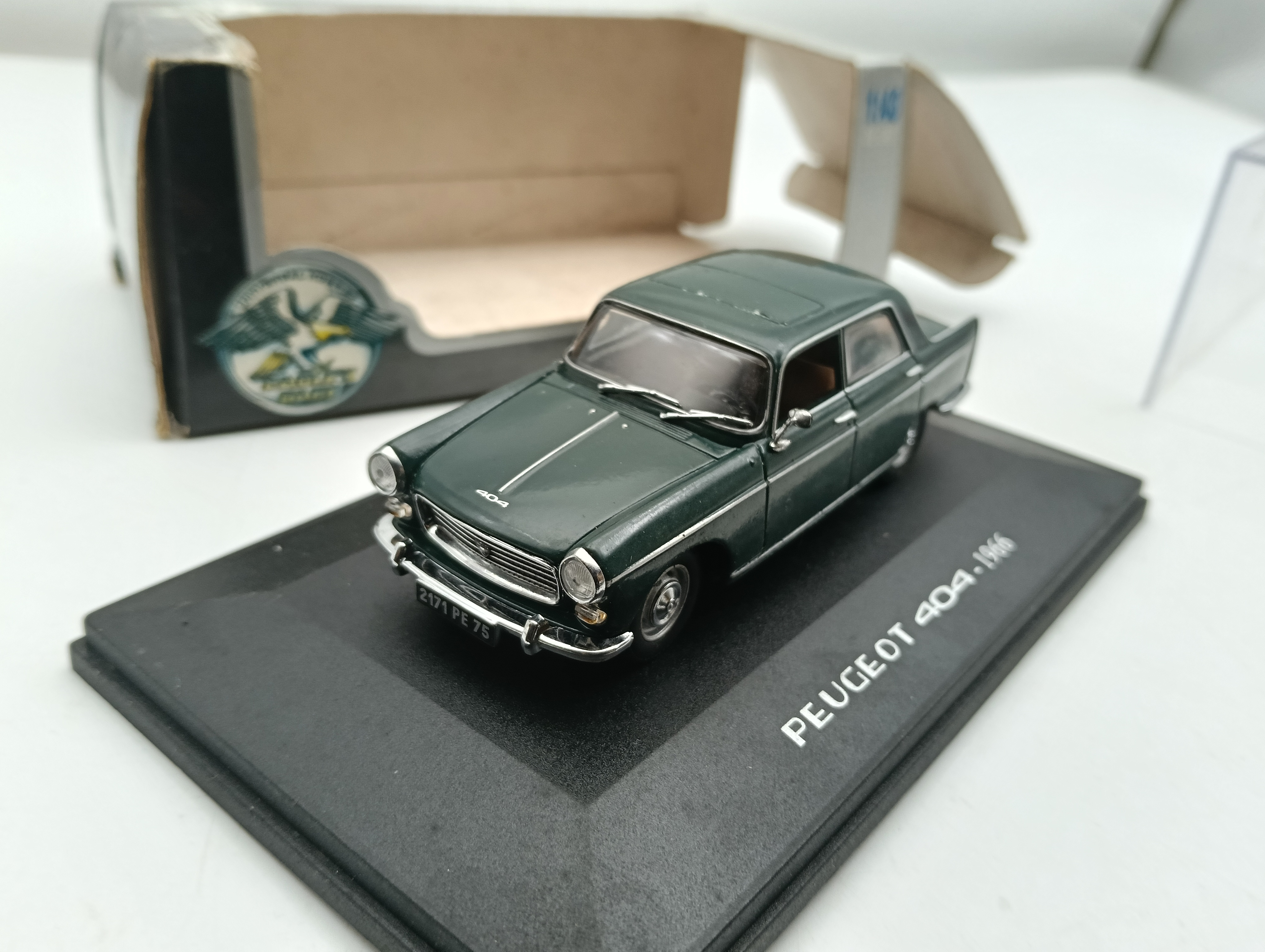 1/43合金模型车1955年标致  404  油漆有起疹