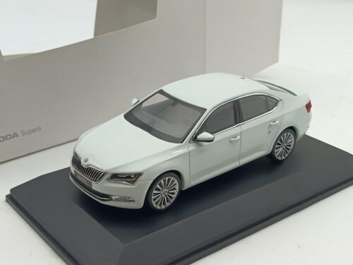 1:43  原厂  斯柯达 速派  SKODA  SUPERB