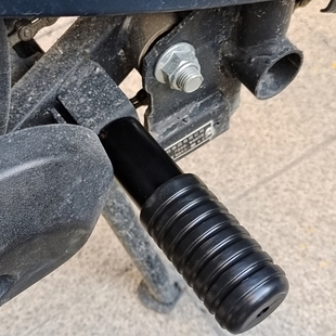 适用雅迪电瓶车新国标电动自行车欧冠 DE3后搁脚踏板 酷K2.0