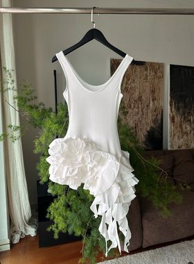 Asako 2025新款女荷叶边拼接吊带连衣裙时髦百搭显瘦性感辣妹裙