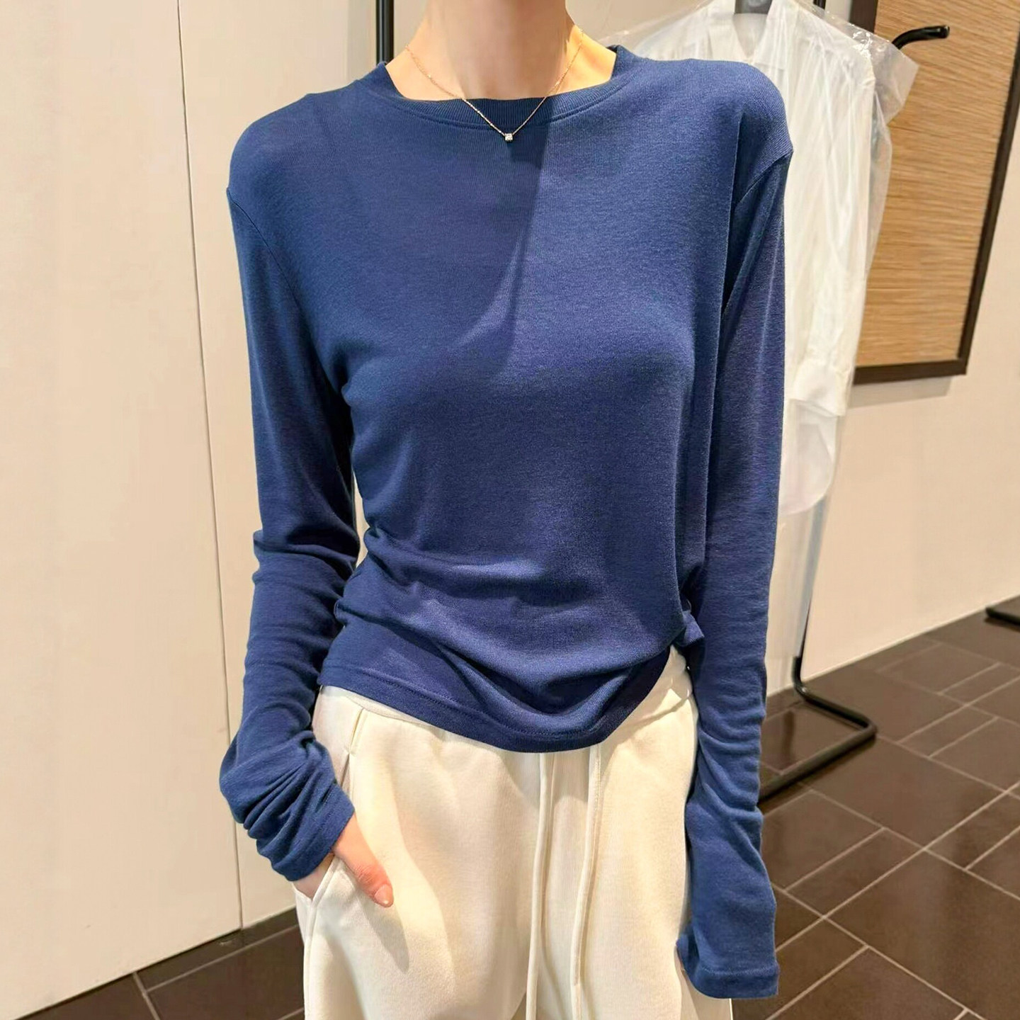 宝蓝色细羊毛长袖针织衫女欧洲站
