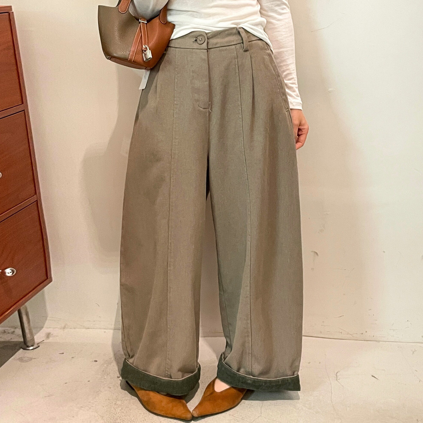 复古卷边西装阔腿裤女欧货休闲裤