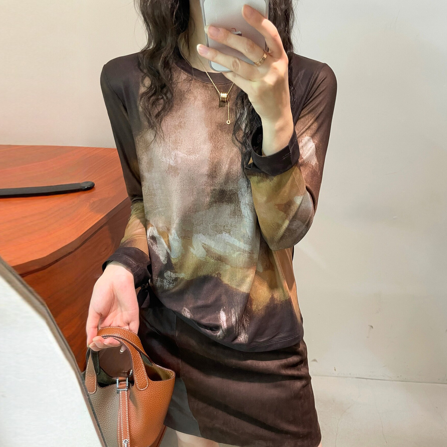 渐变色印花面膜长袖T恤女欧洲站