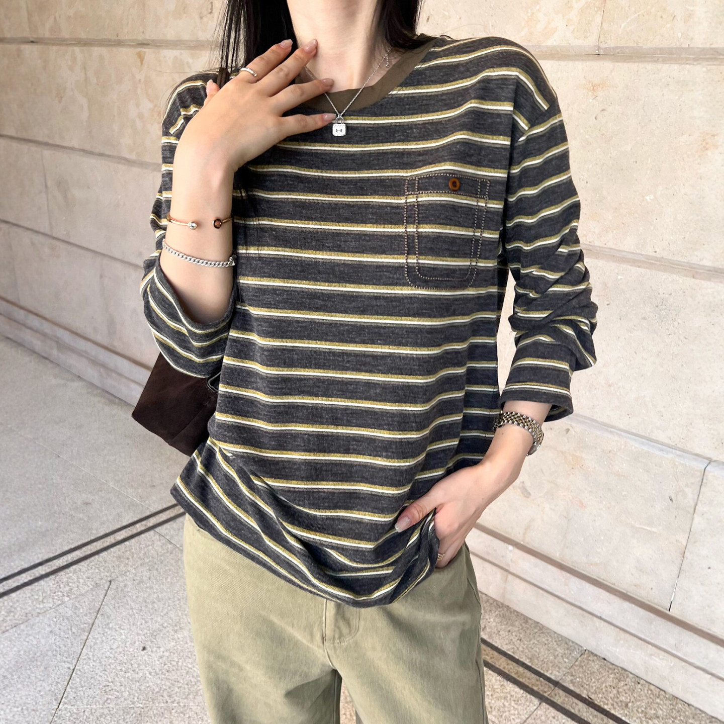 口袋刺绣条纹长袖T恤女欧货上衣