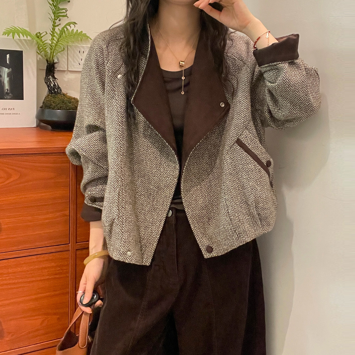 复古翻领羊毛呢短外套女欧货上衣