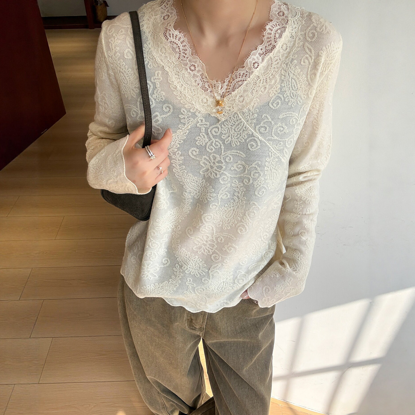 蕾丝睫毛V领羊毛针织衫女欧洲站