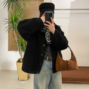 配豹纹围巾羊羔毛皮毛一体短外套女欧洲站2025冬装新款欧货女装潮