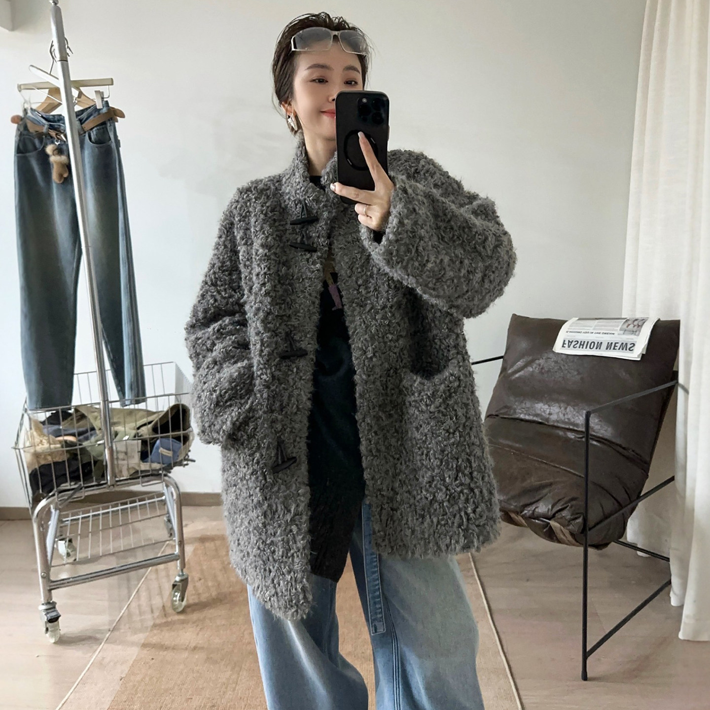 牛角扣羊羔毛皮毛一体外套女欧洲站2025冬装新款欧货女装羊羔服潮,女装/女士精品,短外套,淘宝优惠券,粉丝福利购,淘宝优惠卷