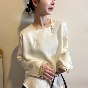 新中式国风刺绣缎面衬衫女欧洲站2026春装新款欧货女装洋气小衫潮