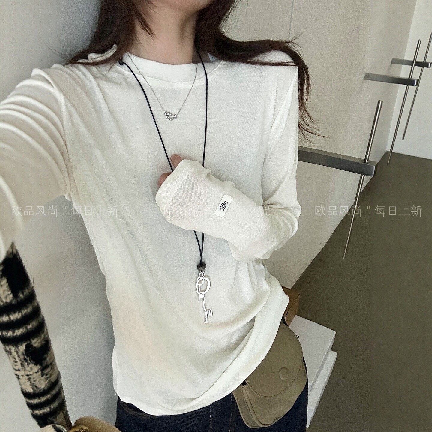 袖口贴标半高领针织打底衫女欧货图片