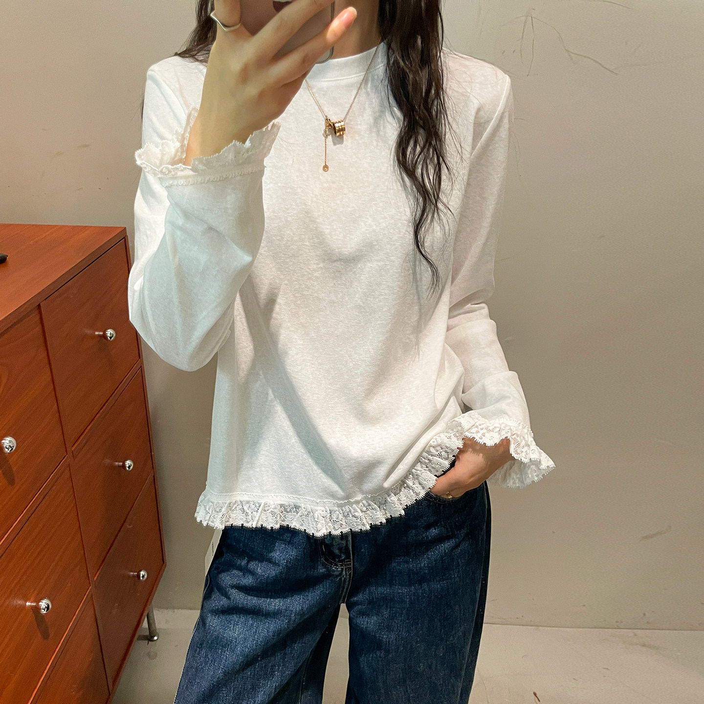 蕾丝拼接木耳边磨毛T恤女欧洲站2026秋季新款欧货女装时尚打底衫