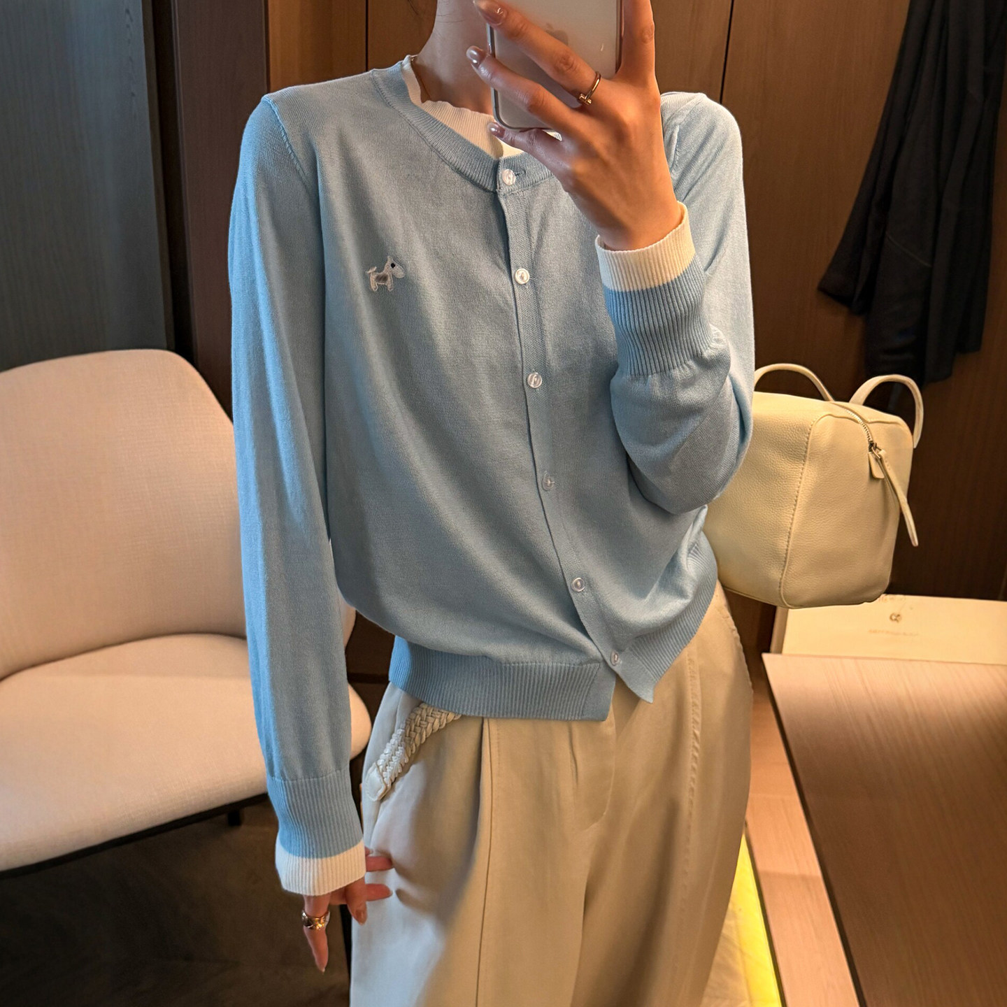 小狗刺绣假两件针织开衫女欧洲站2026春装新款欧货女装打底小衫潮