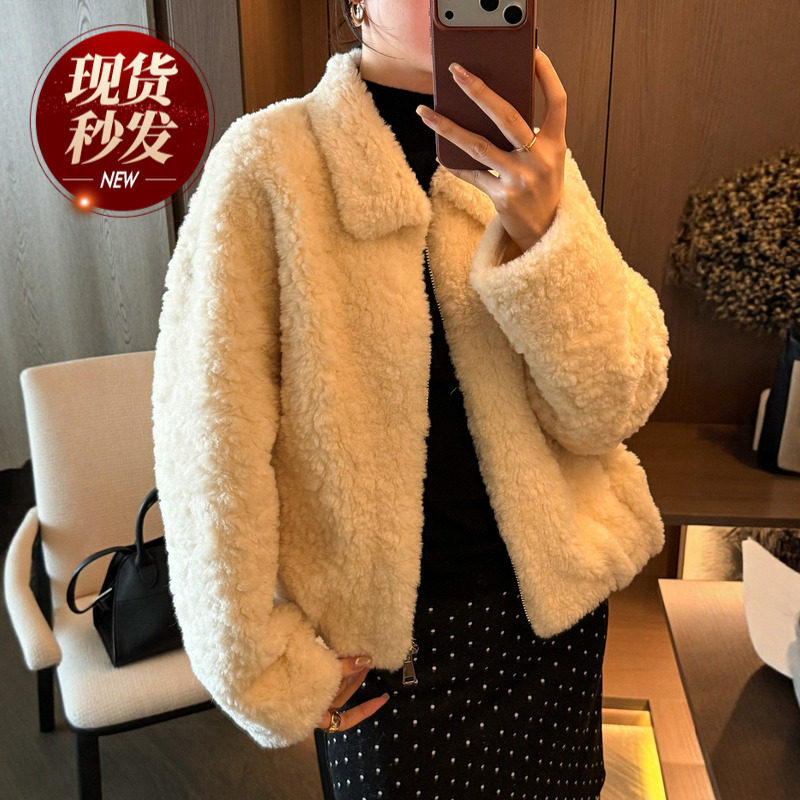 复古翻领皮毛一体羊羔毛外套女欧洲站2025冬装新款欧货女装上衣潮