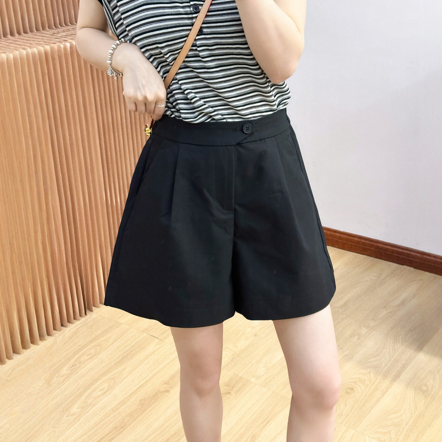 一粒扣A字西装阔腿短裤女欧洲站2026夏季新款欧货女装休闲热裤潮