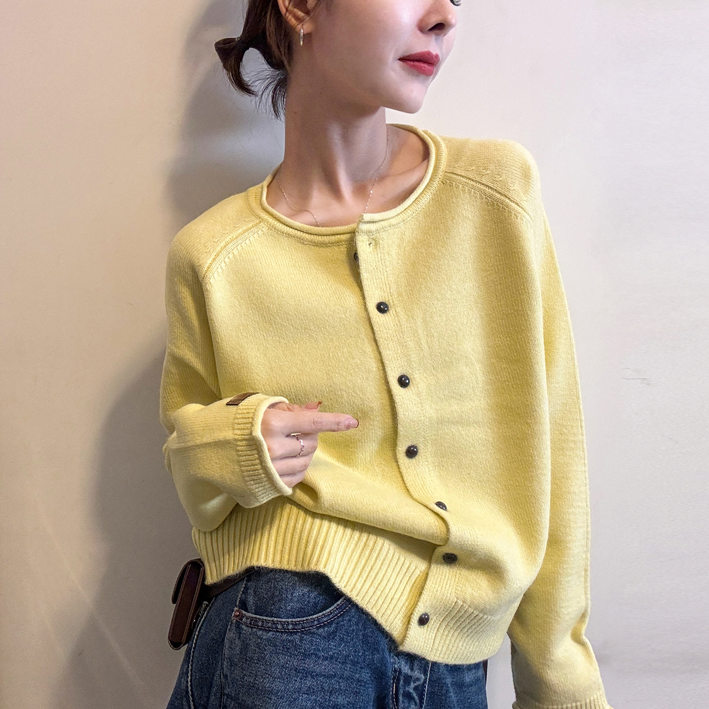 贴标卷边细羊毛针织开衫女欧洲站