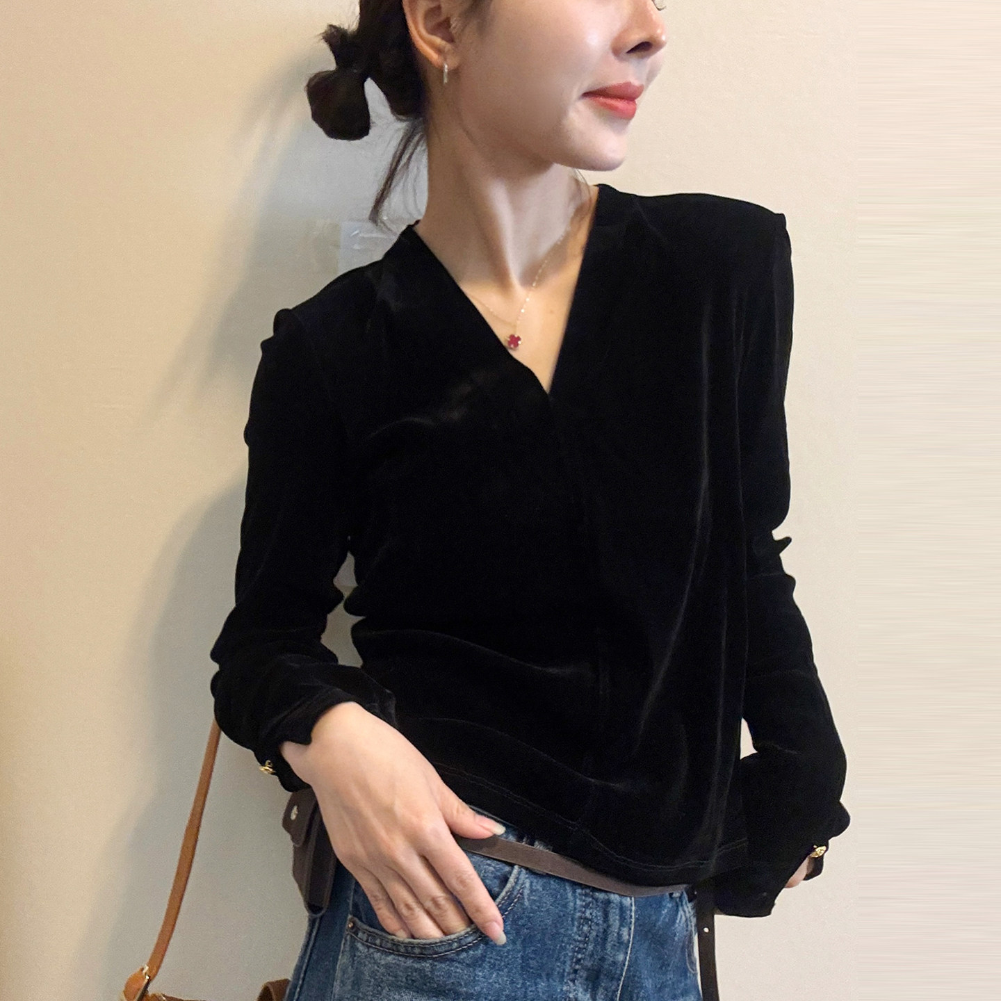 复古V领金丝绒长袖T恤女欧洲站潮