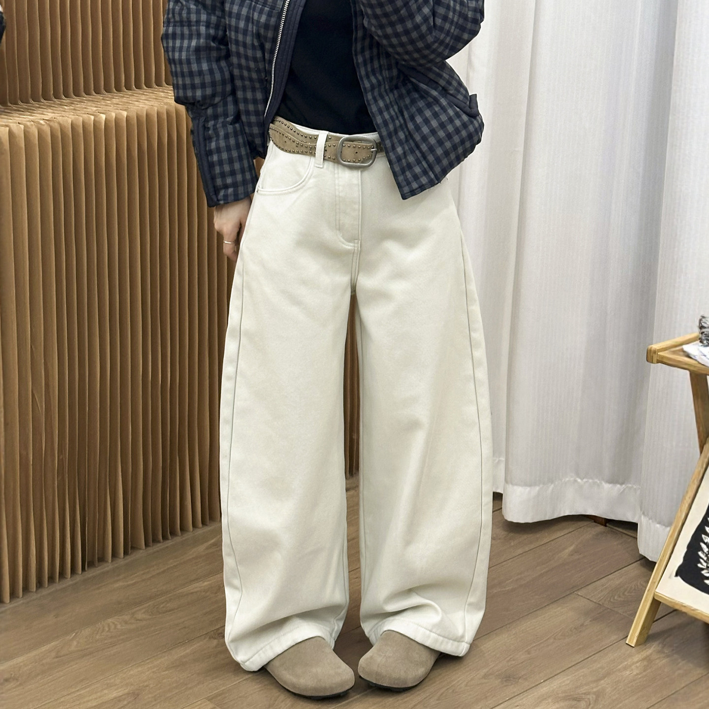 米白色弯刀加绒牛仔裤女欧洲站2025冬装新款欧货女装加厚阔腿裤潮