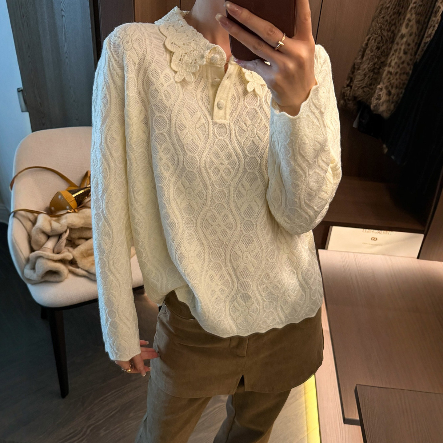 重工镂空钩花翻领羊毛针织衫女欧洲站2025冬装新款欧货女装毛衣潮,女装/女士精品,毛针织衫,淘宝优惠券,粉丝福利购,淘宝优惠卷