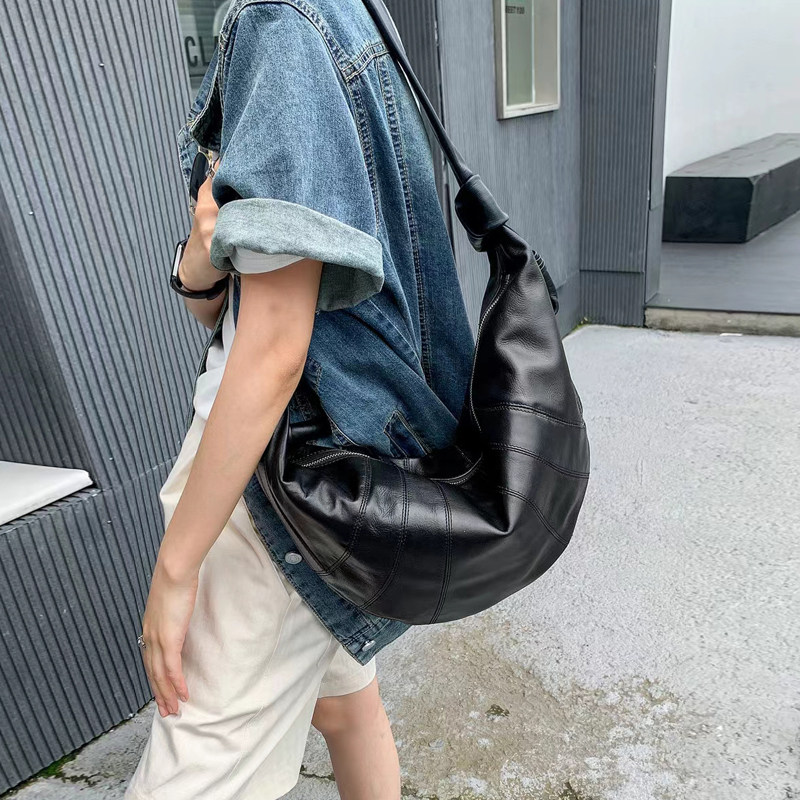 可颂牛角包真皮高端高级感时尚潮流单肩包软皮宽肩带斜挎包2024新
