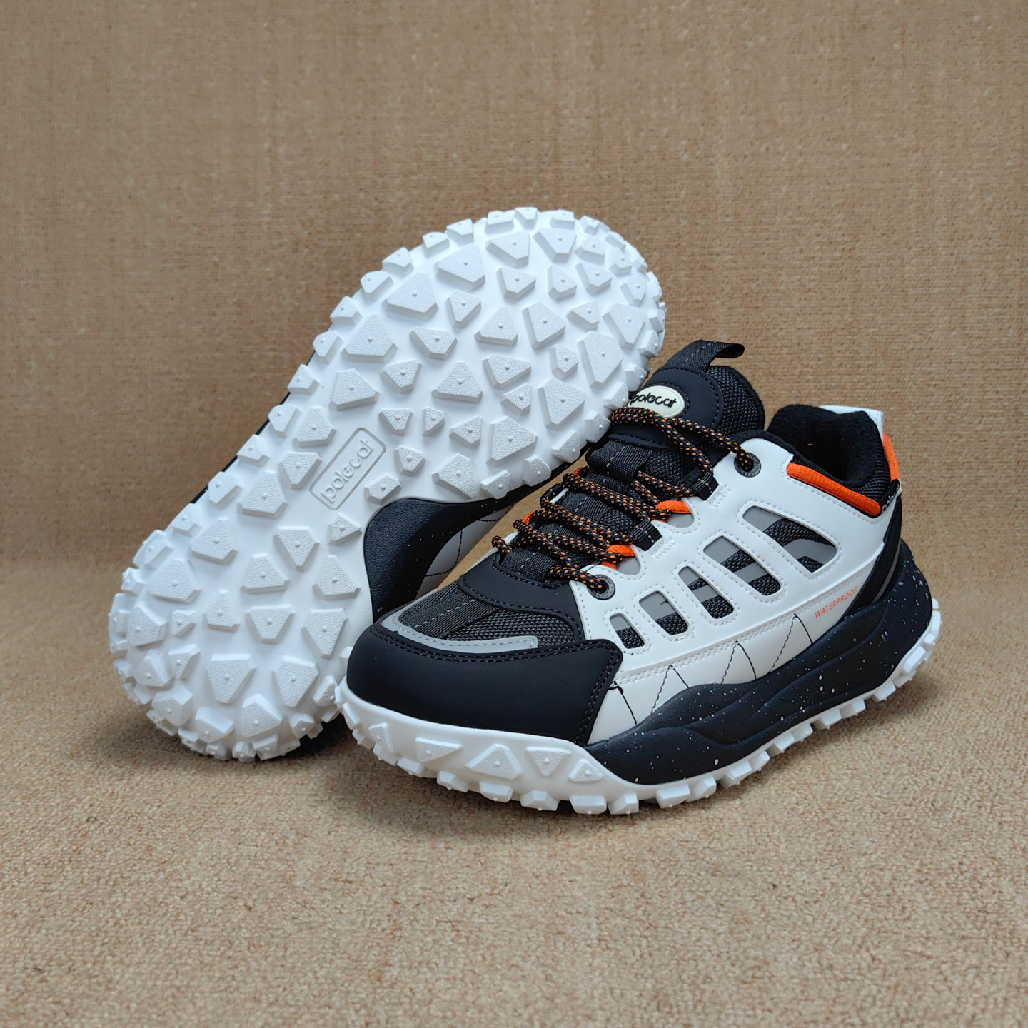 欧洲加宽加肥男士真皮防水雪地靴