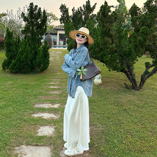 金苏一 白色缎面植绒波点半身裙2026春夏韩版高腰显瘦鱼尾a字长裙