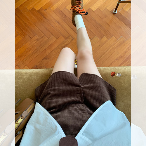 金苏一 灯芯绒短裙女2026春秋韩版高腰显瘦a字半身裙chic开衩裙子