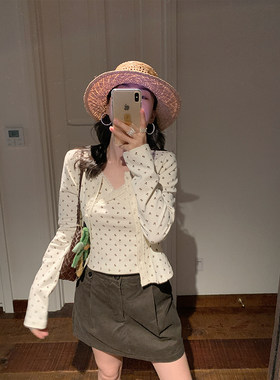 金苏一 小碎花T恤两件套女2026夏季韩版收腰显瘦短袖蕾丝上衣潮