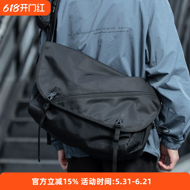 鹿森|街头潮男单肩斜挎包简约百搭邮差包机能工装背包小挎包女
