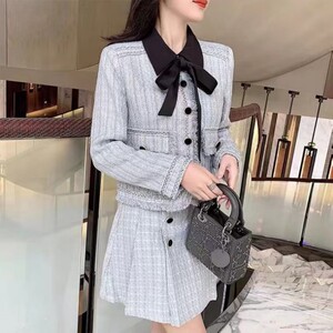 呢子镶边黑扣蝴蝶领结小香套装裙