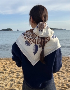 现货2025新款 搭配 小众复古棕榈印花刺绣头巾围脖大方巾披肩时尚