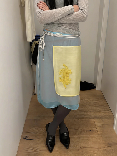 现货 文艺撞色刺绣半身裙2026新款今年流行撞色拼接层叠网纱裙子