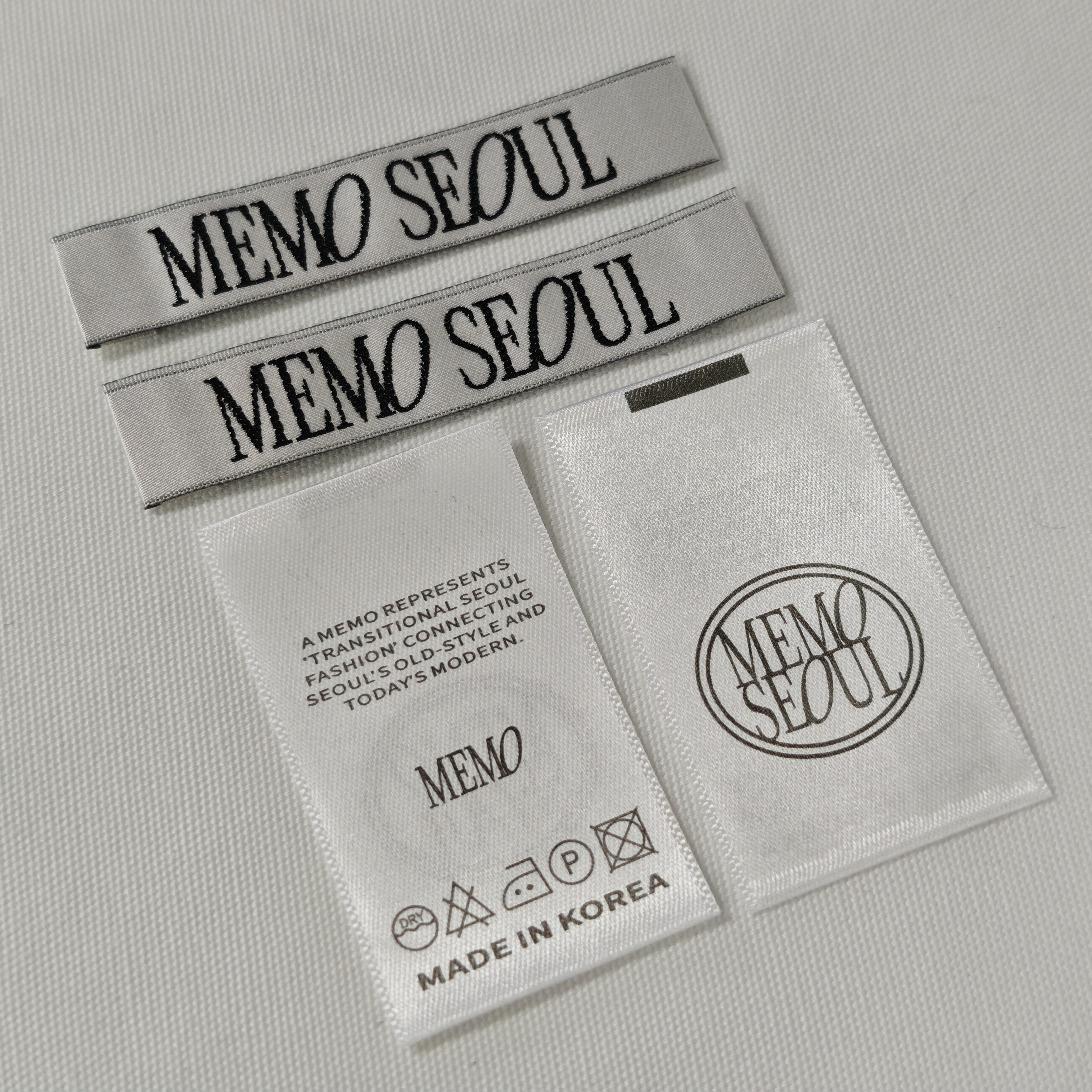 韩国领标现货 缎面高密度织唛 织边带印唛洗水标侧标 布标签定制