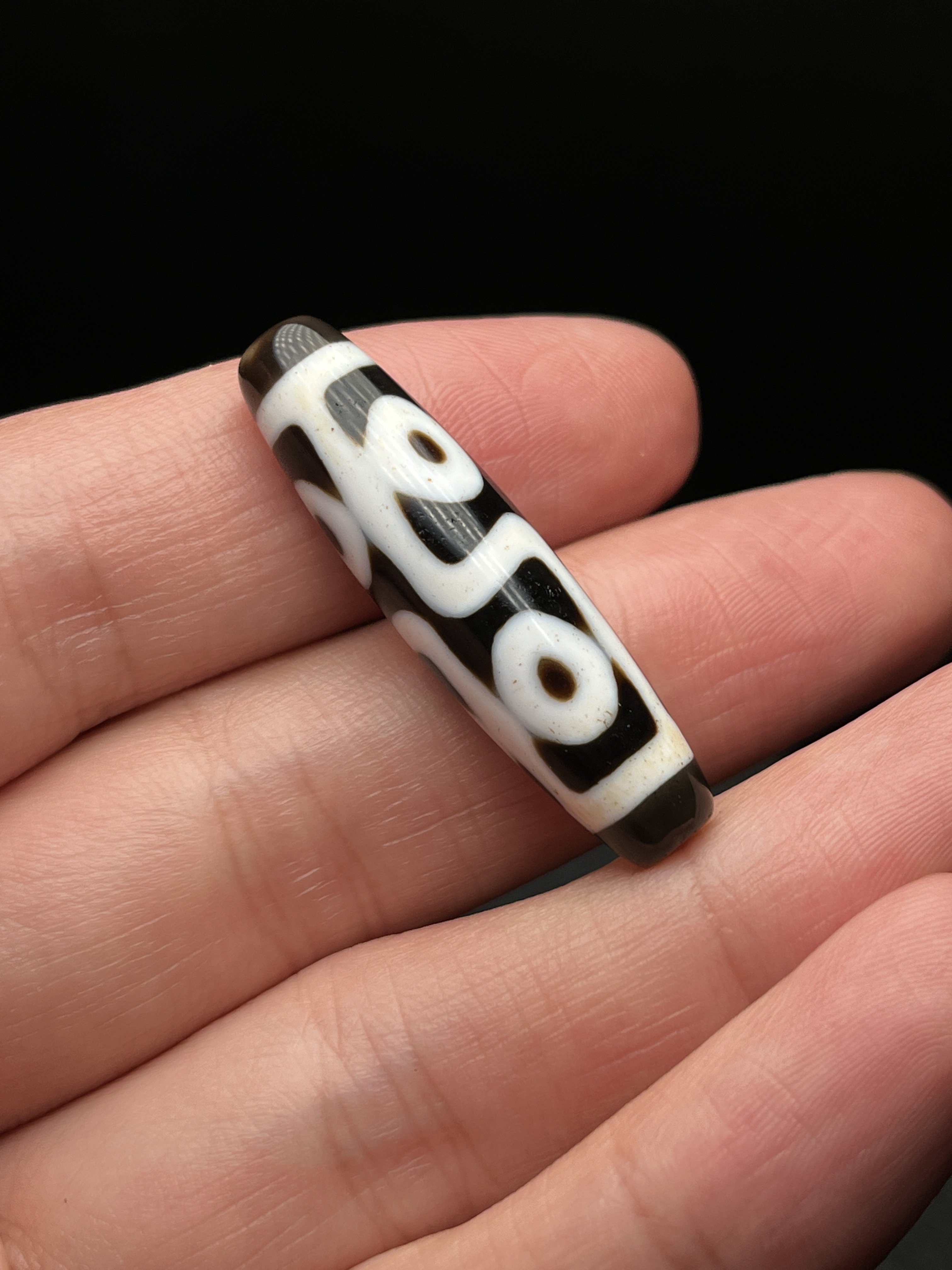 精品高油润黑白玛瑙天珠精品台工天珠六眼天珠折线六眼天珠项链