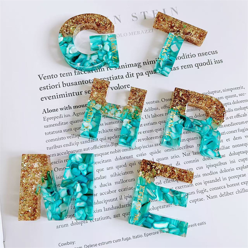 水晶滴胶diy英文字母钥匙扣个性定制包挂链饰品创意手工情侣礼物