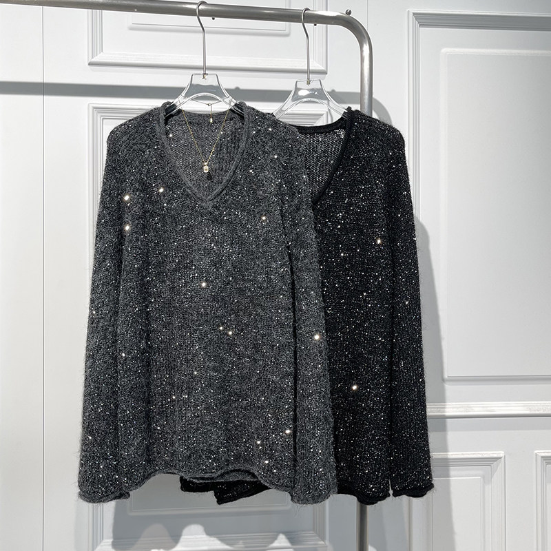 慵懒风V领亮片舒适软糯毛衣小衫