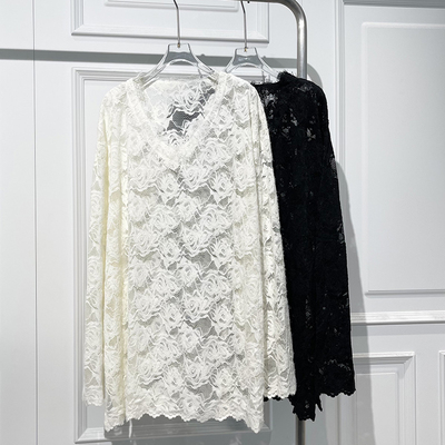 舒适慵懒风百搭甜美V领蕾丝衫潮