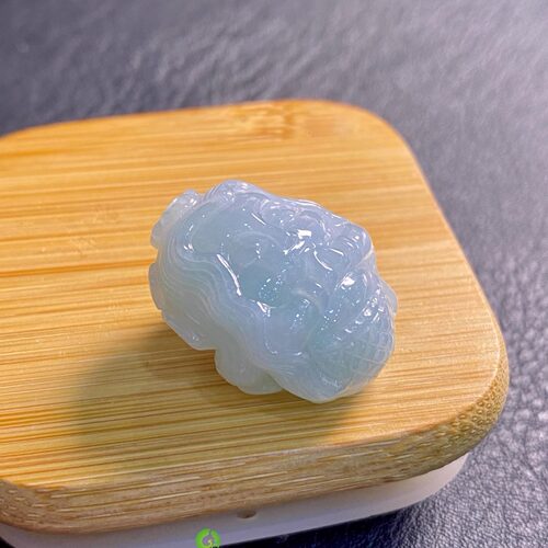 A货特色题材玉石天然翡翠挂件