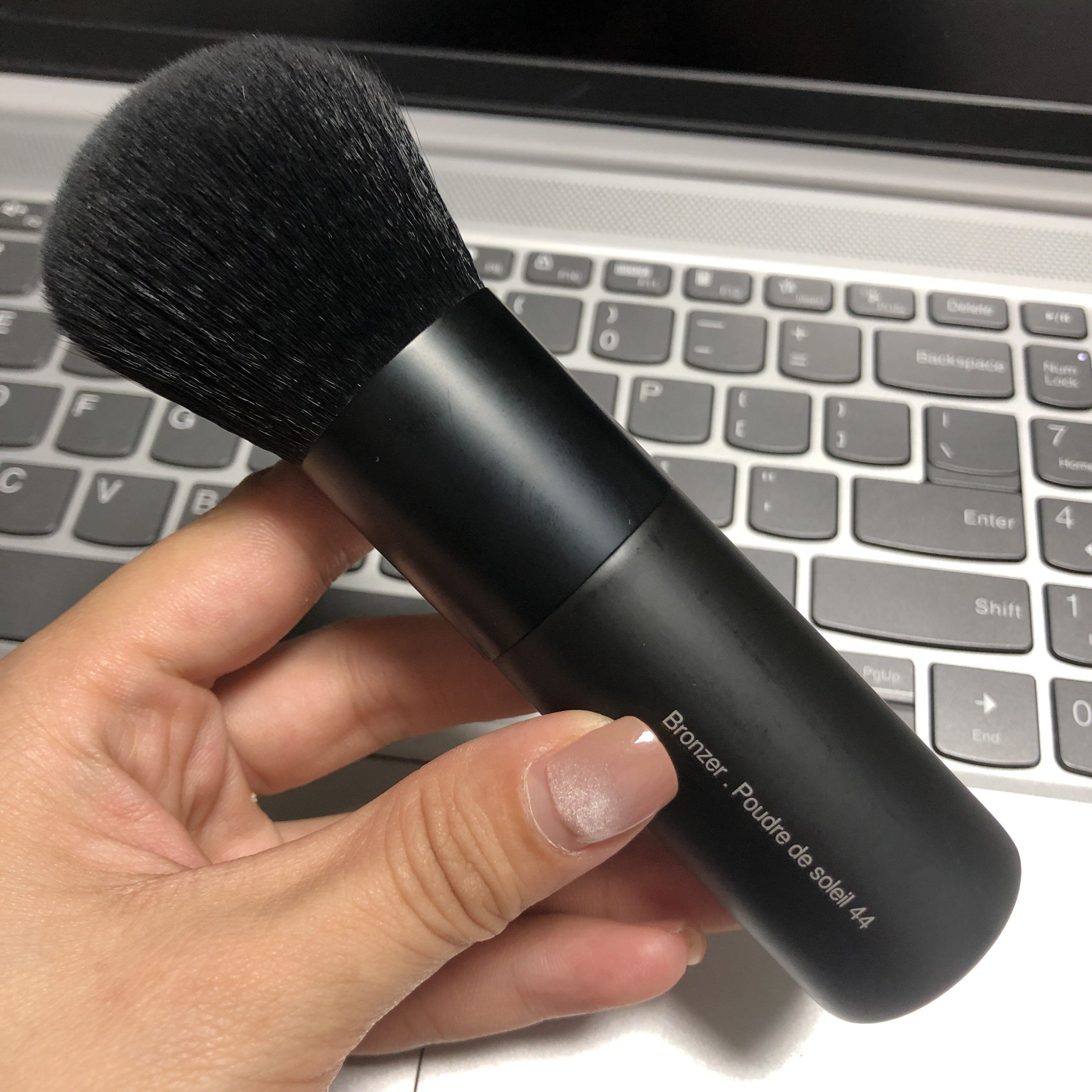 满2个包邮  正品丝*兰44号便携式散粉刷蜜粉刷粉饼刷柔软纤维毛