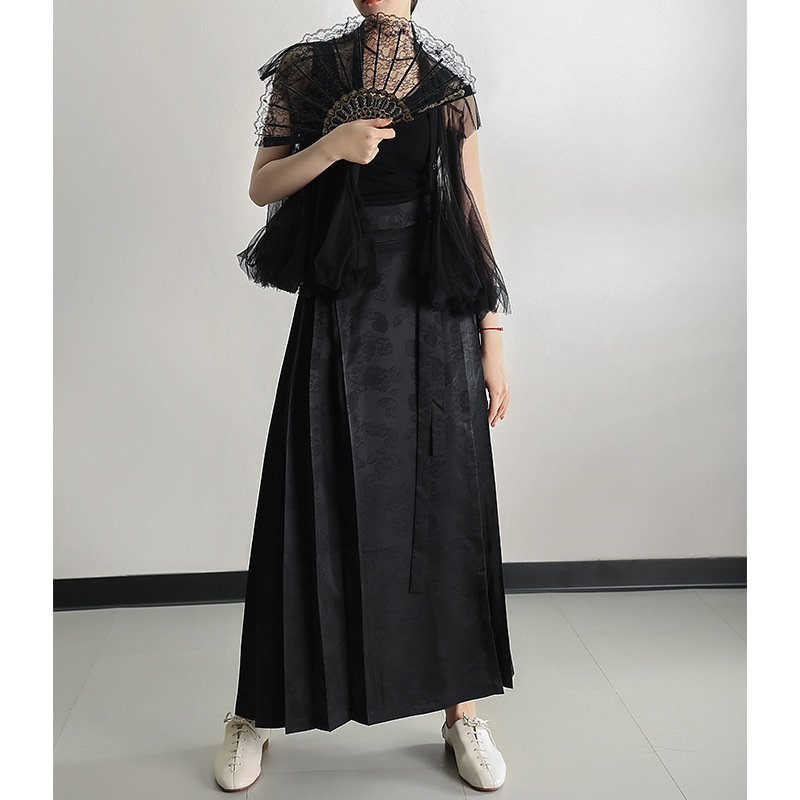 默读春秋黑色提花马面裙