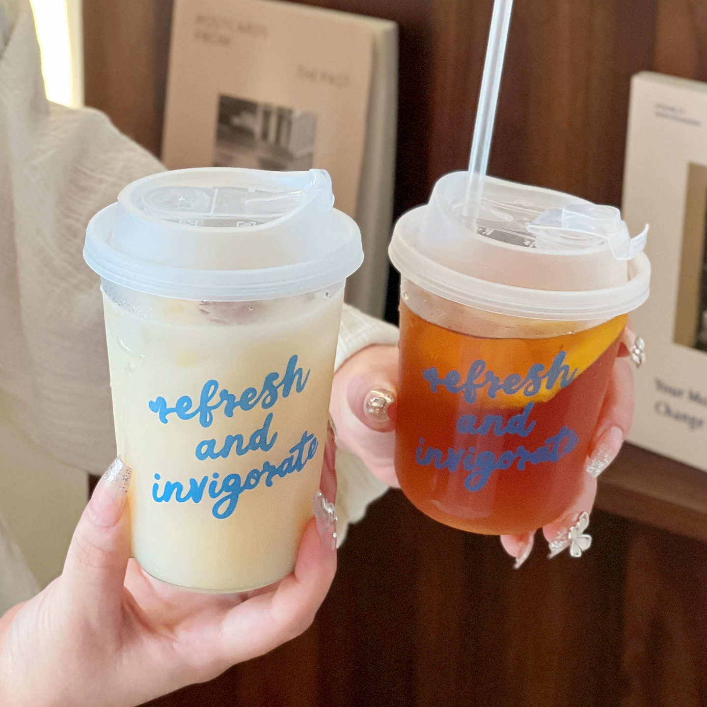 一次性咖啡杯子带盖奶茶食品级外出携带商用高档精致外卖饮品塑料