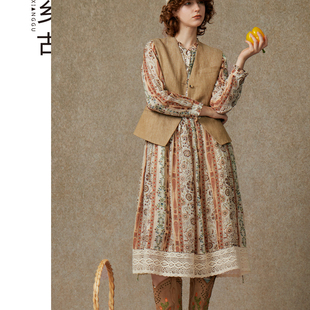 乡音2025年秋季新款度假风连衣裙中长款女宽松Q341075