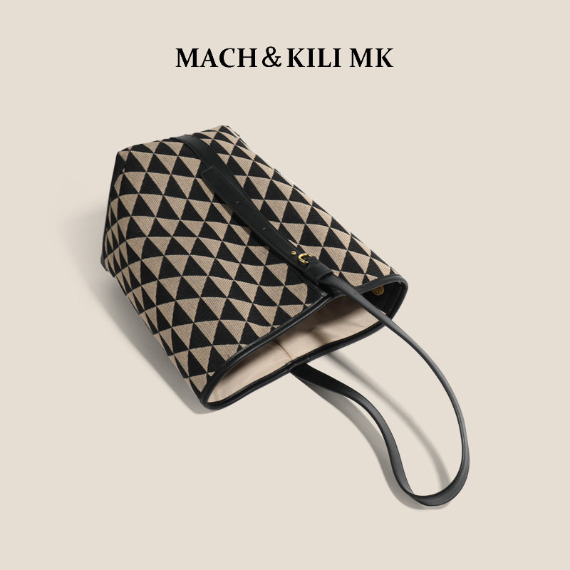 MACH＆KILI MK 牛皮小众格纹水桶包大包包女大容量百搭托特包 - 封面