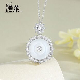 s925纯银圆盘白玉髓项链女新品宫廷风复古圆形锁骨链银镶玉精致