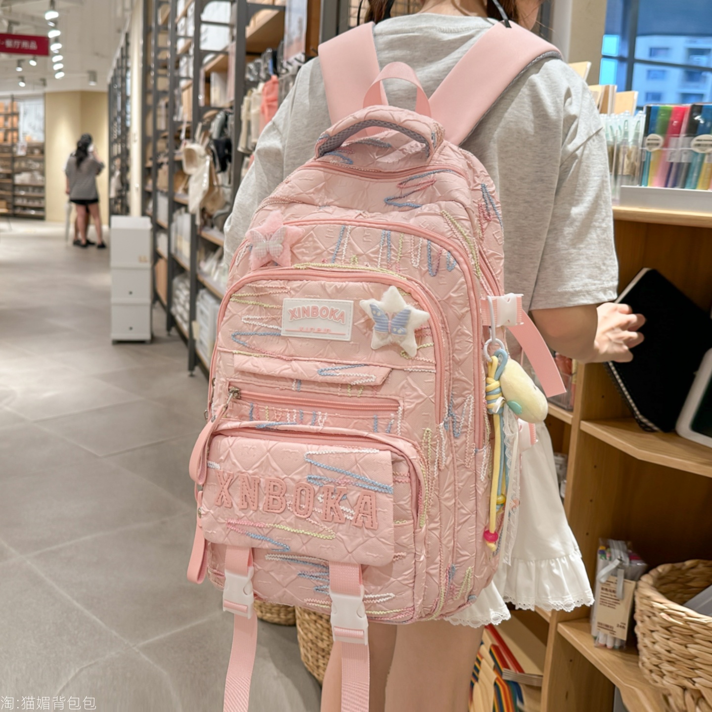 中学生书包初中女生高颜值2025新款轻便双肩包可爱高中小学生背包