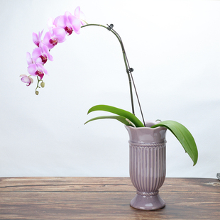 简约现代风陶瓷花瓶竖长造型竖纹装饰客厅餐桌摆件可水培陶瓷花器