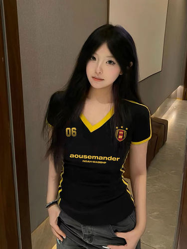 NOAH WASSUP美式复古撞色V领短袖t恤女夏季修身收腰辣妹运动上衣