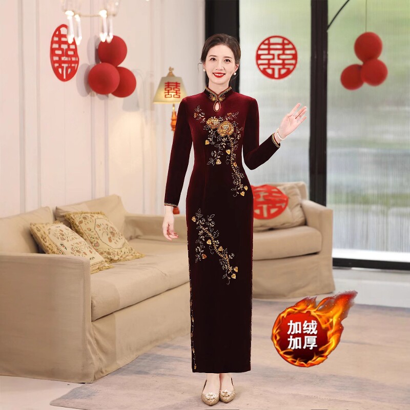 古蕴复古婚宴长款钉珠长袖冬