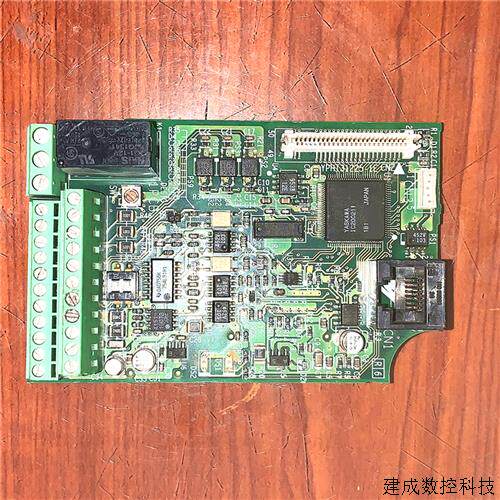 议价安川变频器V7系列1.5-2.2-3.7-5.5-7.5kw控制板端子cpu主板