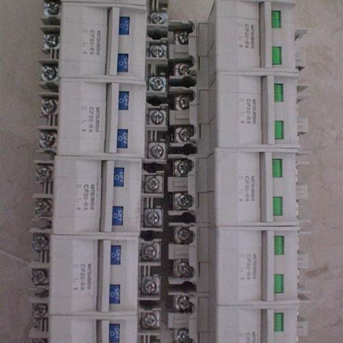 议价CP30-BA 1A 3A 5A M/ 5A 7A 1P 2P 3P 断路器 空气开关